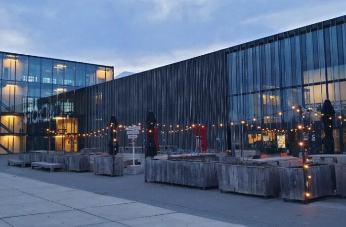 Cultuurhistorische seniorenwandeling langs de bekendste gebouwen in Helmond op dinsdag 19 november