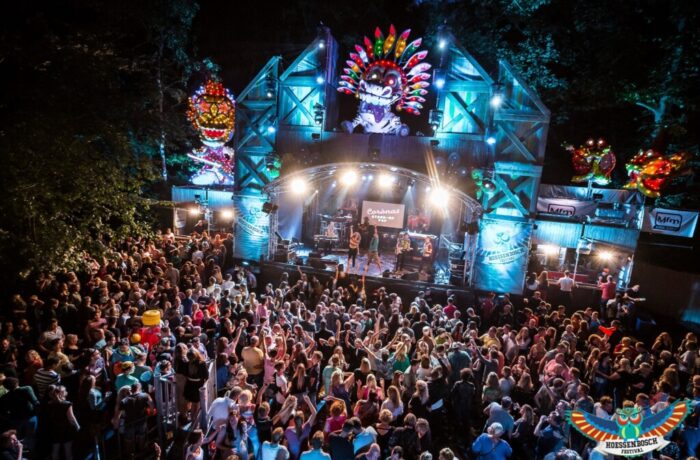 Coronas op feestavond WitteWelWitteNie2020