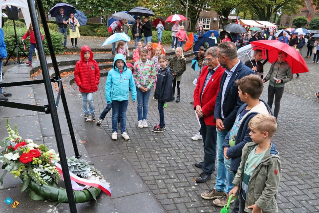 Herdenking 75 jaar bevrijding Brouwhuis