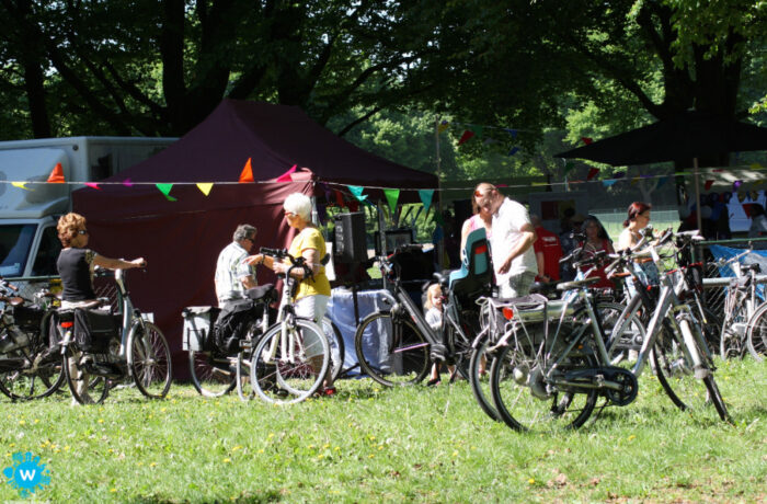 Fietstocht naar Brabantse kluis met rondleiding in klooster.