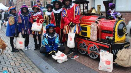 Helmond-Centrum: de Pietentrein brengt vrolijkheid op de markt
