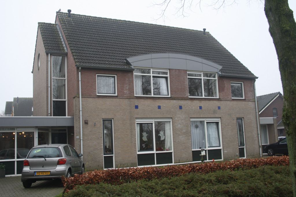Kinderen van B.S. De Stroom verrassen de ouderen in Brouwhuis…