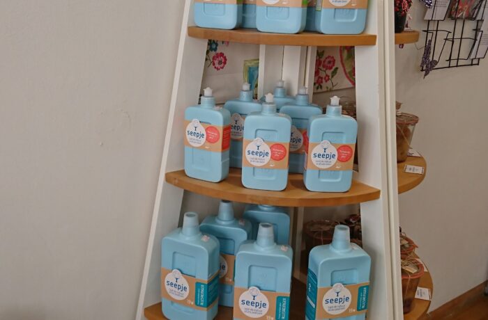 Nu ook schoonmaakmiddelen te koop bij Tiendas Diferentes