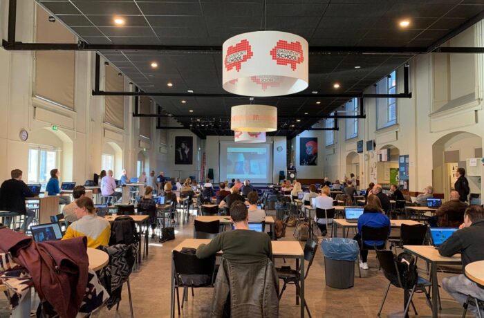 Stoomcursus Jan van Brabant College voor ‘onderwijs op afstand’