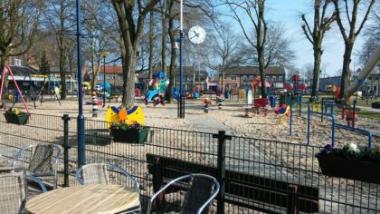 Speeltuin by Night in Leonardus