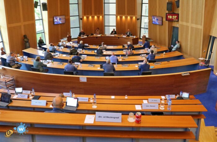 Dinsdagavond nieuwe spoedvergadering gemeenteraad over Helmond Sport