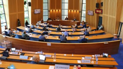 Gemeenteraad houdt zelf vinger aan de pols