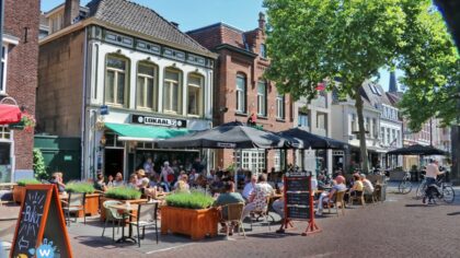 Bij drukte in centrum Helmond, wordt er eerder schoongemaakt