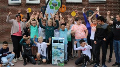 KLIEN IT kunstprijs voor school Mierlo-Hout