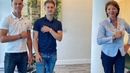 Burgemeester Blanksma omarmt initiatief Helmondse broers