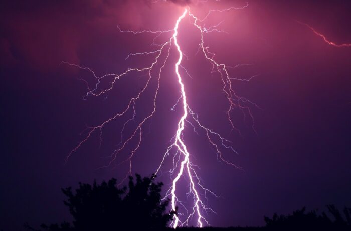 Zomerse storm zorgt voor veel wateroverlast in Helmond