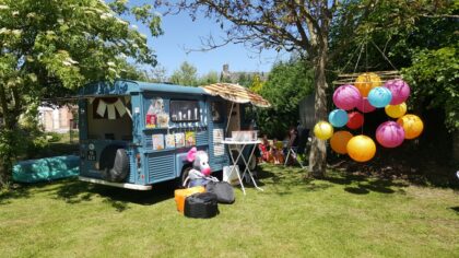 Blikkie de Voorleesbus zoekt onderdak