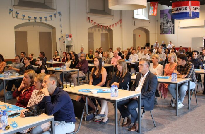 Jan van Brabant: diploma-uitreiking in Hollywood sferen