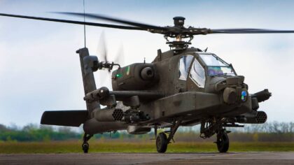 Helikopter oefeningen van Defensie boven de Peel