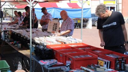 Platenbeurs in Helmond centrum druk bezocht