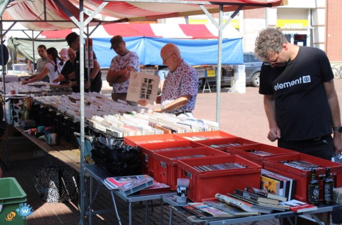 Platenbeurs in Helmond centrum druk bezocht