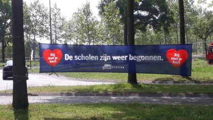 De scholen beginnen weer; pas op in het verkeer
