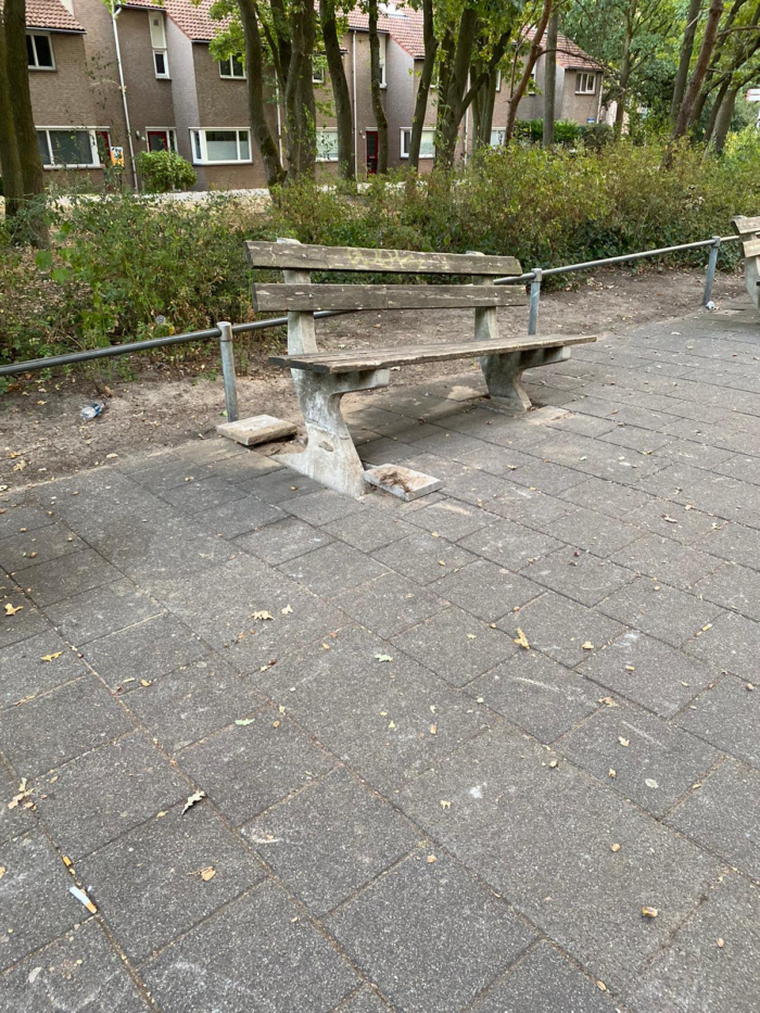 Het blijft onrustig in de Rijpelberg; (opnieuw) bankje vernield
