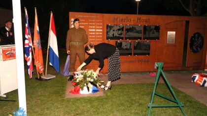 Mierlo-Hout herdenkt 76 jaar bevrijding