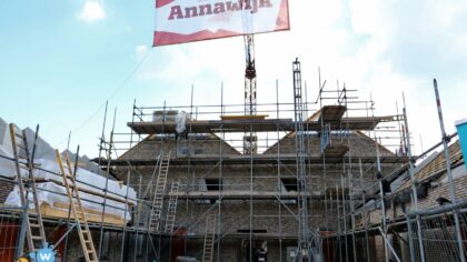 Annawijk viert hoogste punt van nieuwe sociale huurwoningen