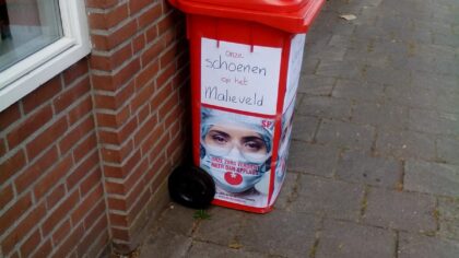 SP Helmond zamelt schoenen in voor demonstratie