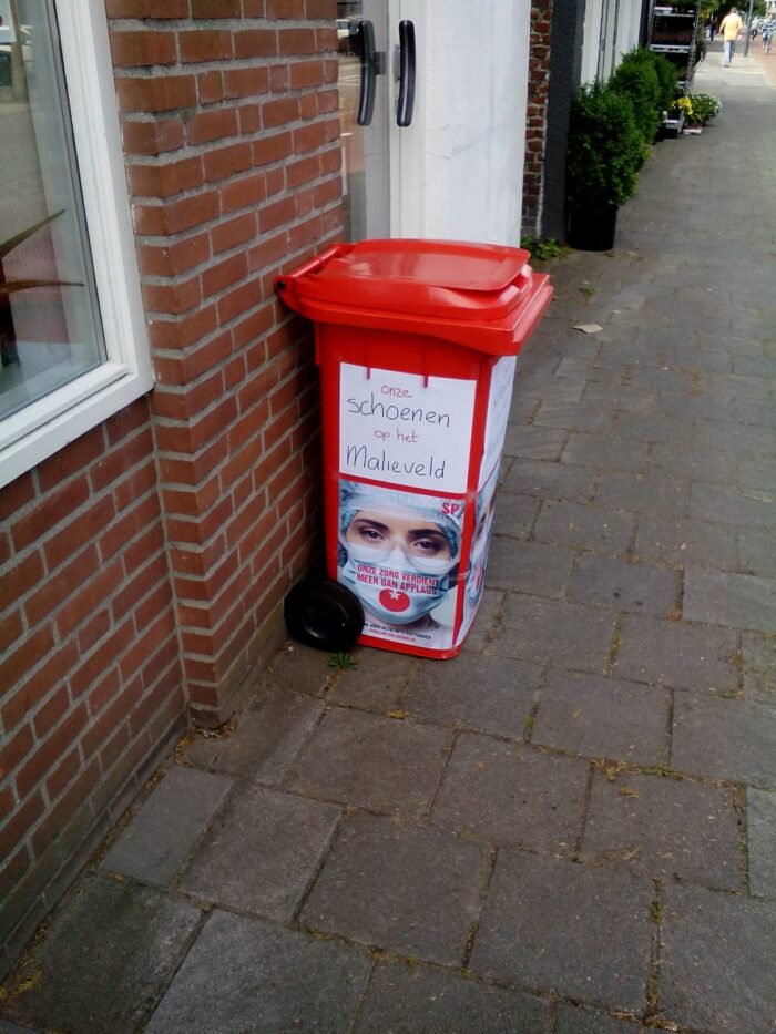 SP Helmond zamelt schoenen in voor demonstratie