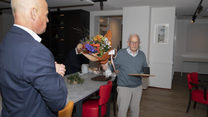 Fried Rijkers ontvangt de vrijwilligerspenning