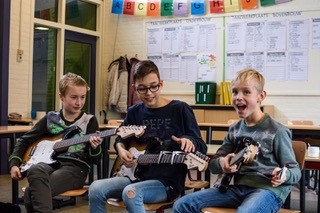 Instrumenten inzameling voor Ready to Rock