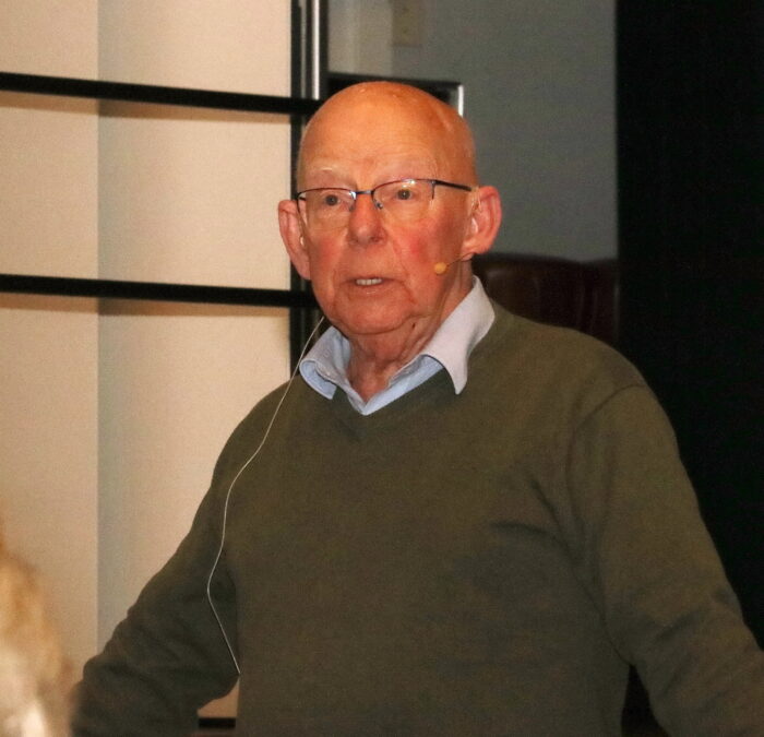 Liedjesschrijver en taalkunstenaar Bert Kuijpers overleden