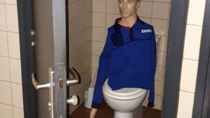 DAF-pop bezorgt agent schrik van zijn leven