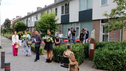 Bloemlegging Molukse gemeenschap in het kader van de Indië-herdenking
