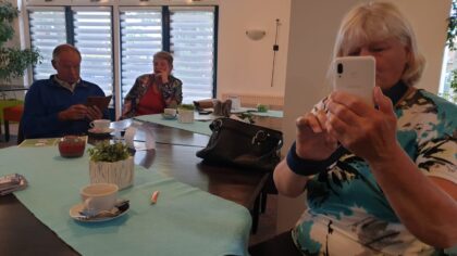 Videobellen tijdens Koffie met een Tablet