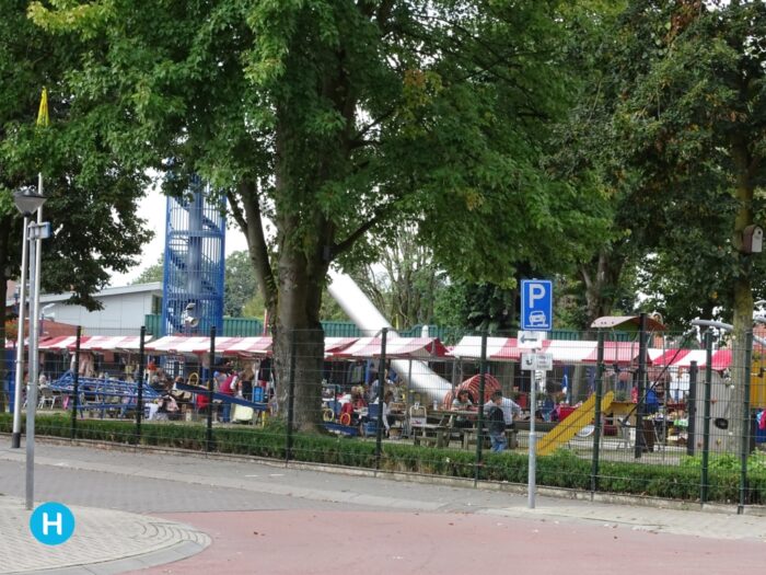 Sfeervolle Zomermarkt in speeltuin Leonardus