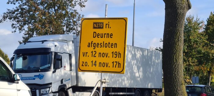 Onderhoud aan N270 Helmond – Deurne