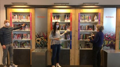 De bibliotheek blijft open