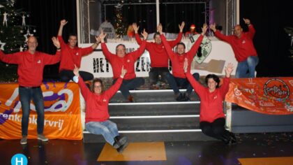 Carolus presenteert het Glazen Huis