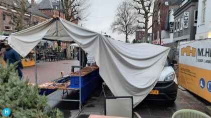 Wethouder De Vries: ‘Auto’s bij marktkraam is nooit toegestaan’