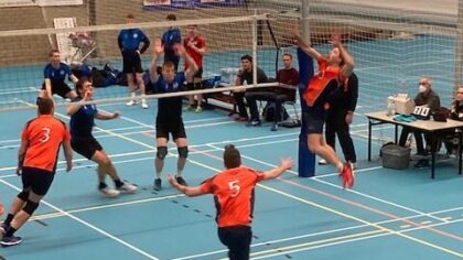 Polaris volleyballers starten prima na winterstop