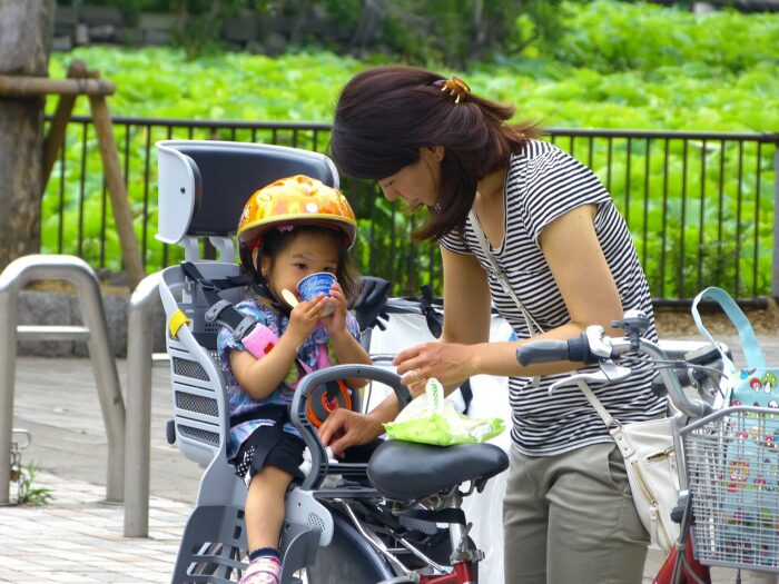 Mijlpaal: je baby meenemen op de fiets! Maar waar moet je aan denken?