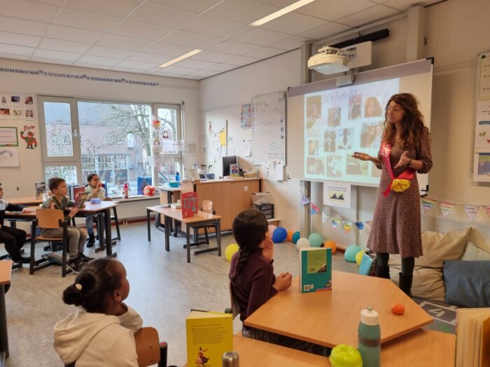Kinderen van De Vuurvogel aan de slag met de Schoolschrijver