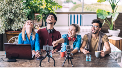 5 leuke ideetjes voor een avondje online genieten