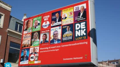 Politieke partijen ontmoeten kiezers op de markt