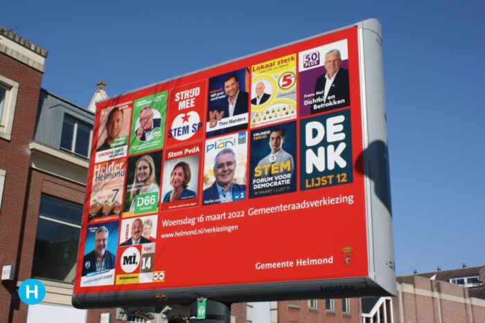 Politieke partijen ontmoeten kiezers op de markt
