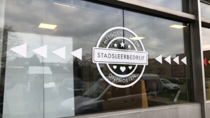 Twaalf deelnemers ontvangen certificaat Stadsleerbedrijf Helmond