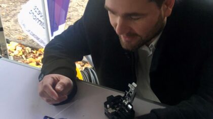 Laatste wijkcentrale Glasvezel Helmond in gebruik genomen