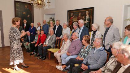 Burgemeester  Elly Blanksma ontving diamanten bruidsparen in het Kasteel