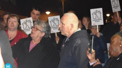 Zwartboek en ‘doortocht award’ voor directeur Volksbelang