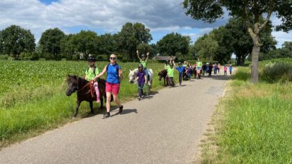 Ponyrijden Patricia maakt thema van het jaarlijkse ponykamp bekend
