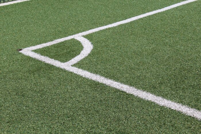 Een Inzicht in hoe Technologie de Manier waarop we Voetbal – lijnen trekken met een robot