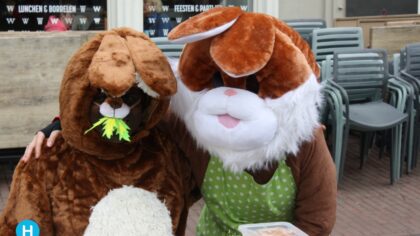 Paashaas op bezoek in Helmond